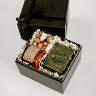 BoxFox Holiday Gifts for Engaged Couples