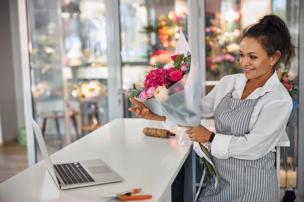 Florist using local marketing to promote her business