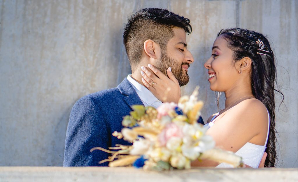 Convert leads latine couple happy smiling